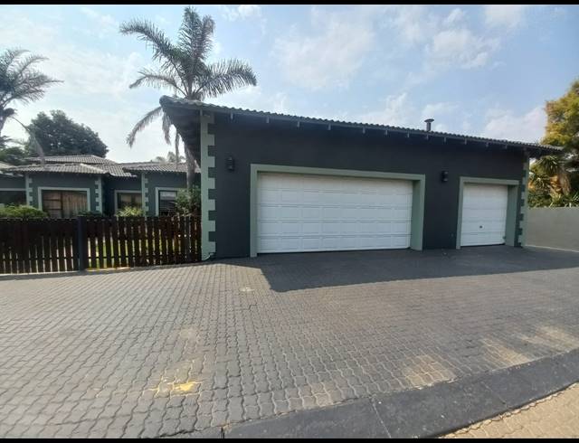 3 BEDROOM HOUSE TO LET IN SONNEVELD